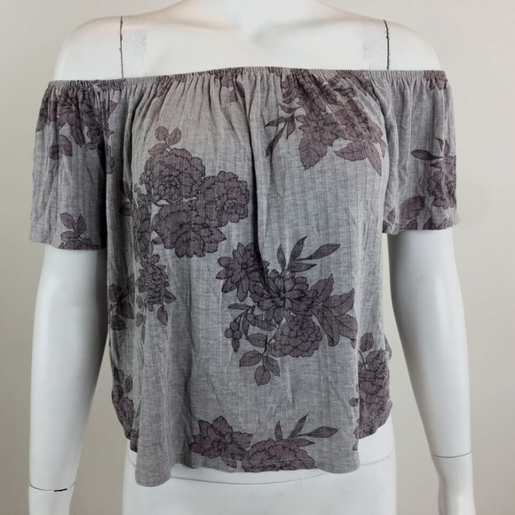 one clothing Tops - One Clothing Womens Floral Short Sleeve Shirt
